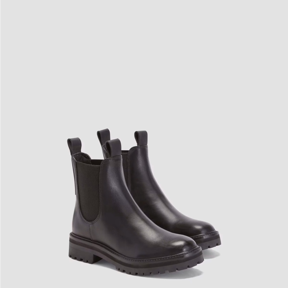 Everlane The Lug Chelsea Boot